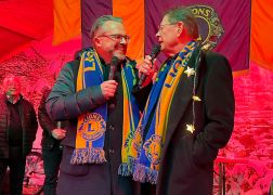 37 Jaehrige Gewinnt Auto Bei Tombola In Jena 14
