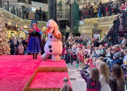 Eiskoenigin Zu Besuch In Jena 03