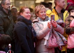 Eiskoenigin Zu Besuch In Jena 08