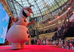 Eiskoenigin Zu Besuch In Jena 12