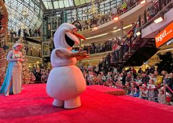 Eiskoenigin Zu Besuch In Jena 20