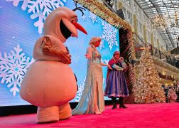 Eiskoenigin Zu Besuch In Jena 22