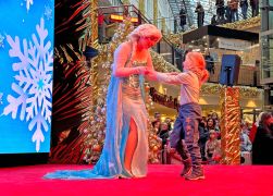 Eiskoenigin Zu Besuch In Jena 23