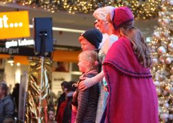 Eiskoenigin Zu Besuch In Jena 38