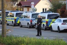 Giftalarm Rettungskraefte Lassen Schule In Jena Evakuieren 19