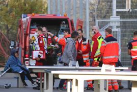 Giftalarm Rettungskraefte Lassen Schule In Jena Evakuieren 23