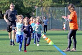 Heine Schule Jena 200 Schueler Beim UNICEF Benefiz Lauf 01