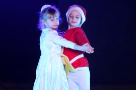 Taenzerische Weihnachtsrevue Begeisterte In Jena 15