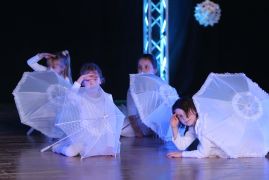 Taenzerische Weihnachtsrevue Begeisterte In Jena 29