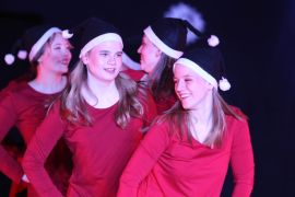 Taenzerische Weihnachtsrevue Begeisterte In Jena 31