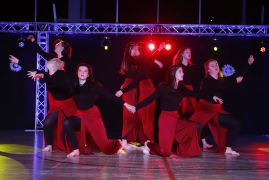 Taenzerische Weihnachtsrevue Begeisterte In Jena 52