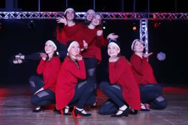 Taenzerische Weihnachtsrevue Begeisterte In Jena 58