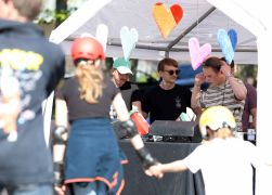 Hunderte Bei Roller Disco In Jena 03