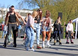 Hunderte Bei Roller Disco In Jena 05