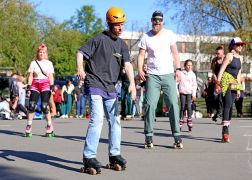Hunderte Bei Roller Disco In Jena 07