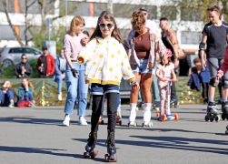 Hunderte Bei Roller Disco In Jena 33