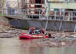 Kanu Gekentert Unglueck Bei SaalePutz In Jena 12