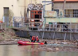 Kanu Gekentert Unglueck Bei SaalePutz In Jena 14