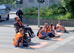 Klima Kleber Blockieren Kreuzung In Jena 11