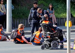 Klima Kleber Blockieren Kreuzung In Jena 14