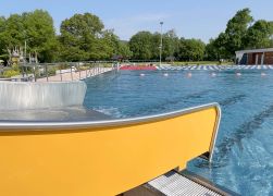 Ostbad In Jena Sonnenschein Zur Saison Eroeffnung 08