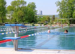 Ostbad In Jena Sonnenschein Zur Saison Eroeffnung 25