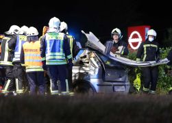 Pizza Auto Ueberschlaegt Sich In Jena 08