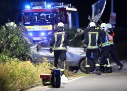 Pizza Auto Ueberschlaegt Sich In Jena 10