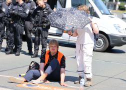 Polizei Beendet Klima Protest In Jena 09