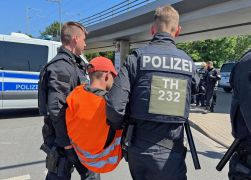 Polizei Beendet Klima Protest In Jena 16