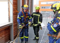 Technisches Hilfswerk Trainierte In Jena Fuer Den Ernstfall 05