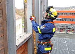 Technisches Hilfswerk Trainierte In Jena Fuer Den Ernstfall 07
