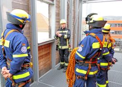 Technisches Hilfswerk Trainierte In Jena Fuer Den Ernstfall 13