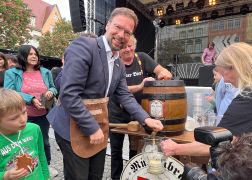 Zehn Tage Party Fruehlingsmarkt In Jena Eroeffnet 01