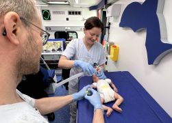 Baby Notarztwagen Startet In Jena 09