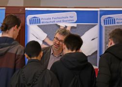 Berufs Info Markt 2023 08