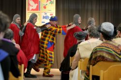 Froehliche Faschingparty In Jenaer Behindertenwerkstatt 02