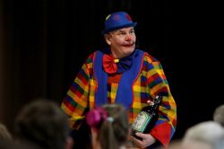 Froehliche Faschingparty In Jenaer Behindertenwerkstatt 06