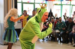 Froehliche Faschingparty In Jenaer Behindertenwerkstatt 22