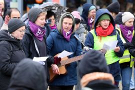 Hunderte Bei Demo Fuer Frauenrechte In Jena 09