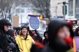 Hunderte Bei Demo Fuer Frauenrechte In Jena 37