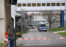 Klima Aktivisten Besetzen Kraftwerk Schornsteine In Jena 07