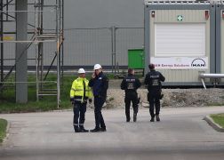 Klima Aktivisten Besetzen Kraftwerk Schornsteine In Jena 09