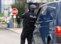 Klima Aktivisten Besetzen Kraftwerk Schornsteine In Jena 10