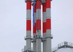 Klima Aktivisten Besetzen Kraftwerk Schornsteine In Jena 17