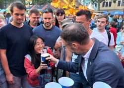 Altstadtfest Mit Freibier In Jena Eroeffnet 12