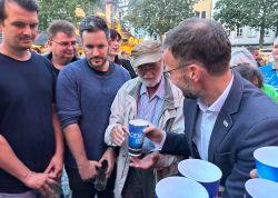 Altstadtfest Mit Freibier In Jena Eroeffnet 14