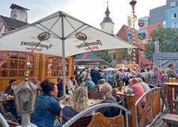 Altstadtfest Mit Freibier In Jena Eroeffnet 17