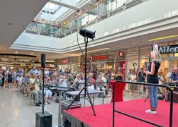 Anna Carina Woitschack Begeisterte In Jena 04