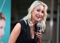 Anna Carina Woitschack Begeisterte In Jena 10